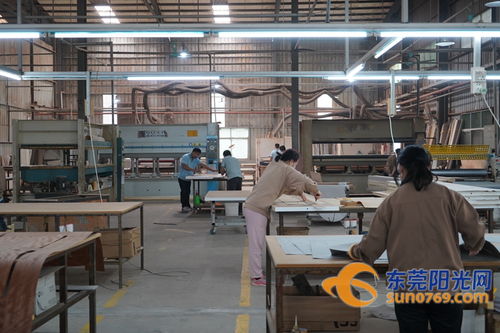 厚街家具厂暖心之举 为湖北籍员工发放千元补贴，传递家居行业温暖